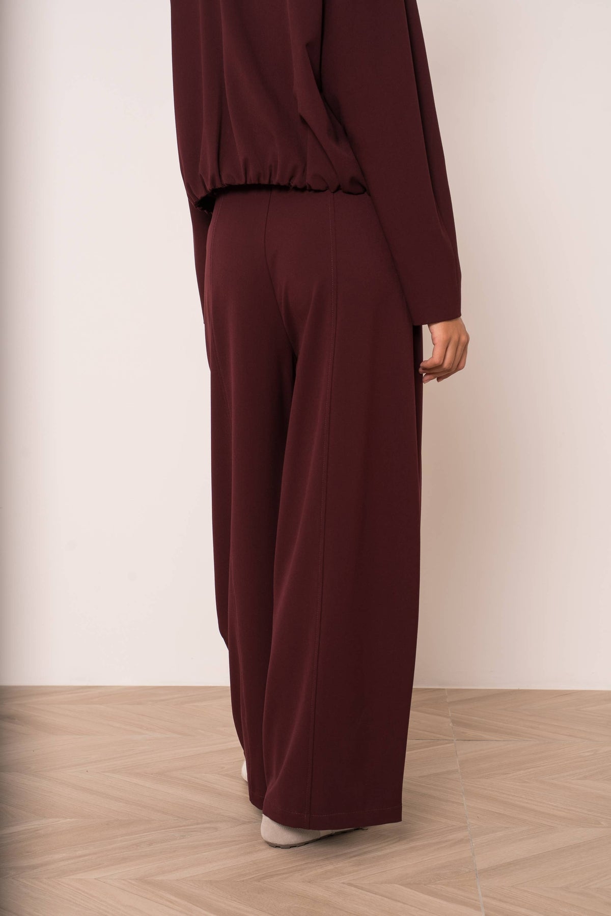 Nikki Wide Barrel Trousers | Merlot
