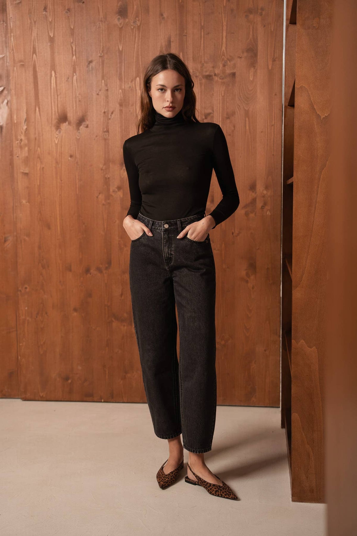 Bony Barrel Leg Jeans | Chocolate Brown