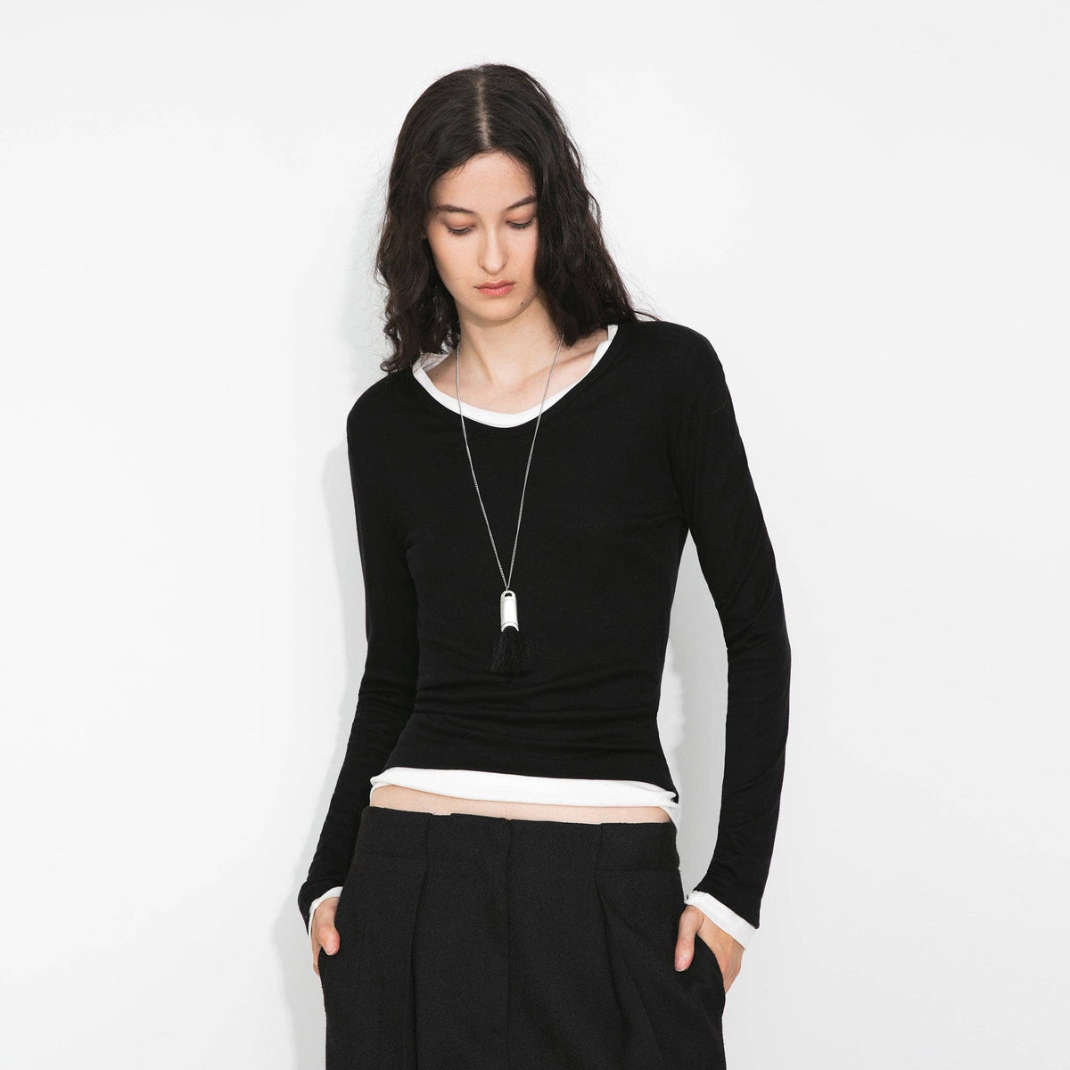 Basic Long-Sleeve Layering Top | V-neck