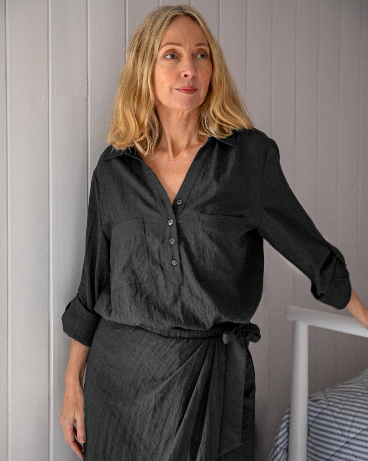 Zoe Shirt | Nearly Black