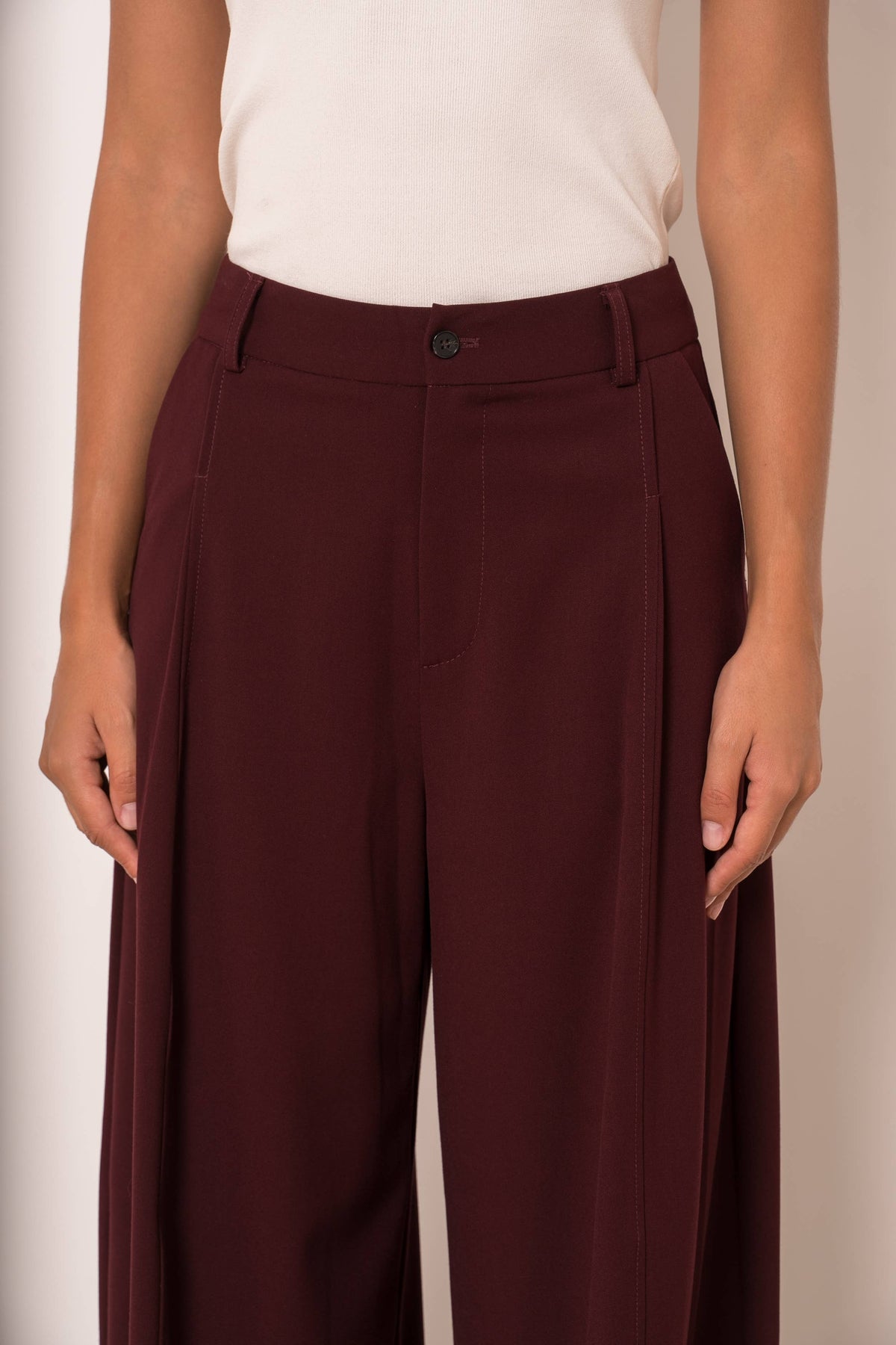 Nikki Wide Barrel Trousers | Merlot