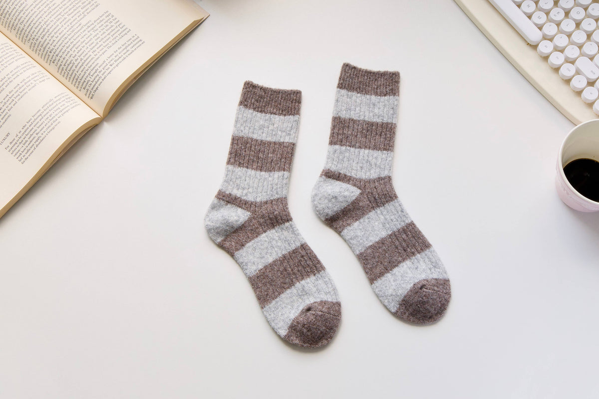 Cashmere and Wool Blend Socks | Brown